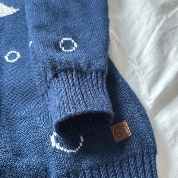 Tipsy Elves Shark Sea Sleigher Ugly Christmas Sweater youth medium - Picture 6 of 8